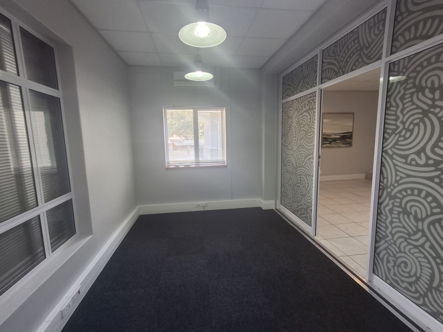 To Let Commercial Property for Rent in Berea Eastern Cape